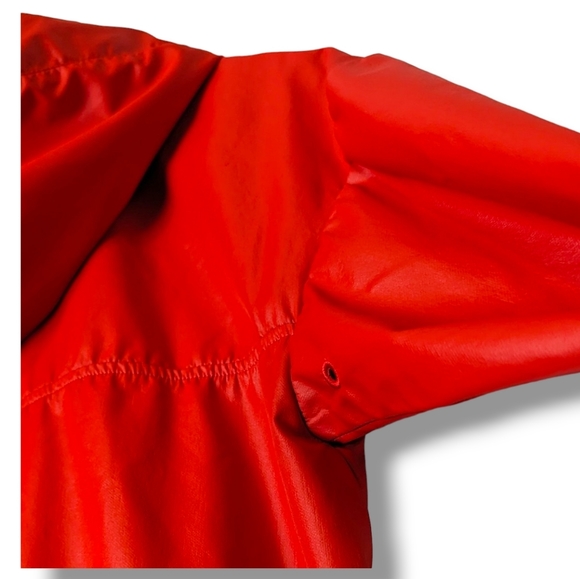Fabletics Europa Matte Red Pullover Hooded Windbreaker: Women's Small - Picture 8 of 11